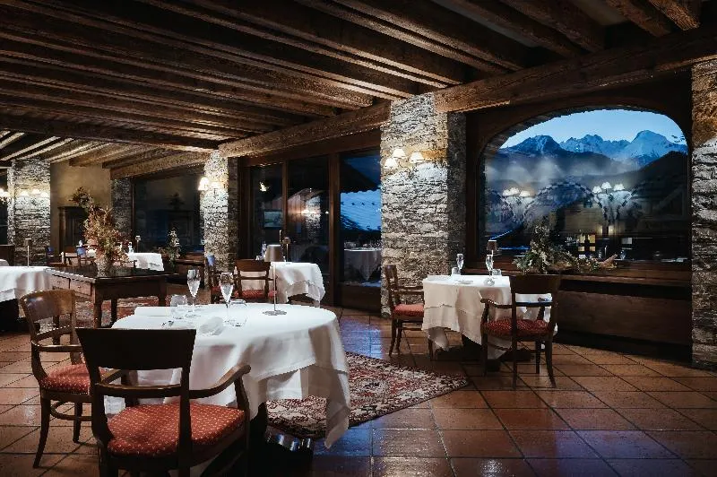 Relais Mont Blanc Hotel & Spa - Image 1
