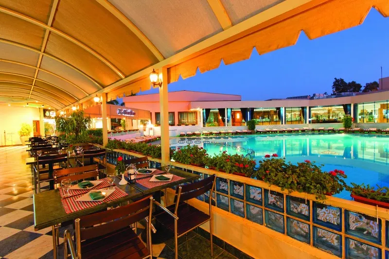 Cairo Pyramids Hotel - Image 1