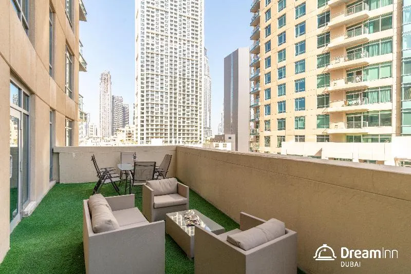 Burj Views by Dream Inn Dubai - Image 1