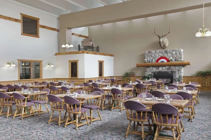 Ramada by Wyndham Grayling Hotel & Conference Center - Image 1