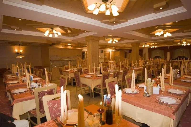 Dolomiti Hotel Olimpia - Image 1