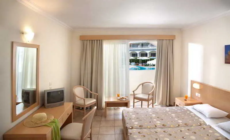 Niriides Beach Hotel - Image 1