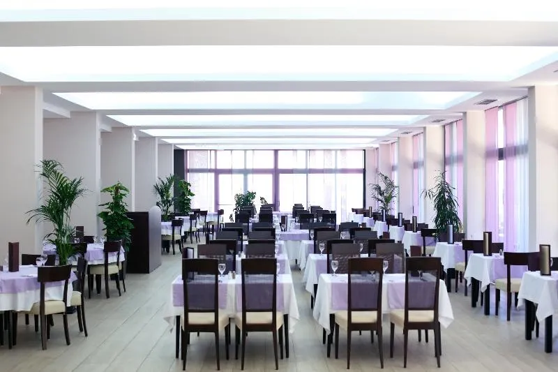 Bluesun Hotel Amor - Image 1