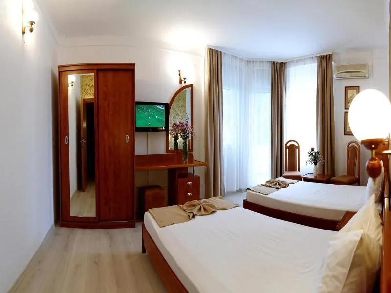 Hotel Albatros - Image 1
