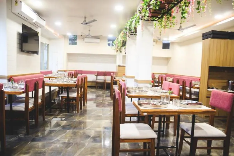 Hotel Sapna - Image 1