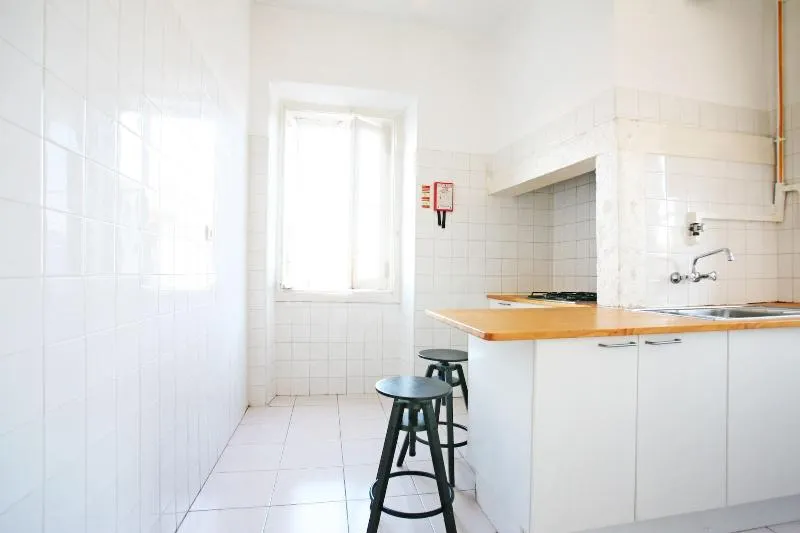 Friendly Hills Bairro Alto - Image 1