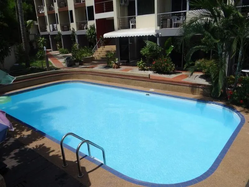 Le Tong Beach Hotel - Image 1