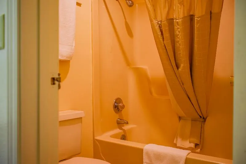 OYO Hotel Duncan - Image 1