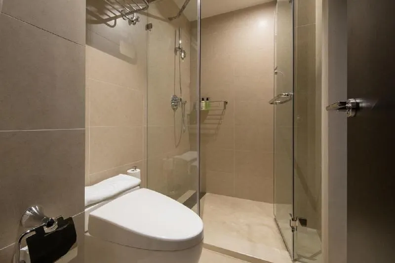 Crystal Orange Hotel Tianjin Jinghai Dongfanghong  - Image 1