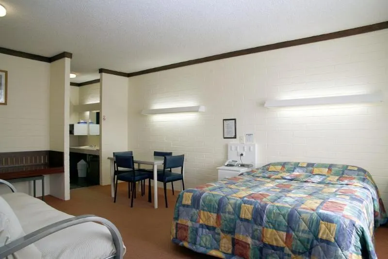 Midtown Motor Inn - Image 1