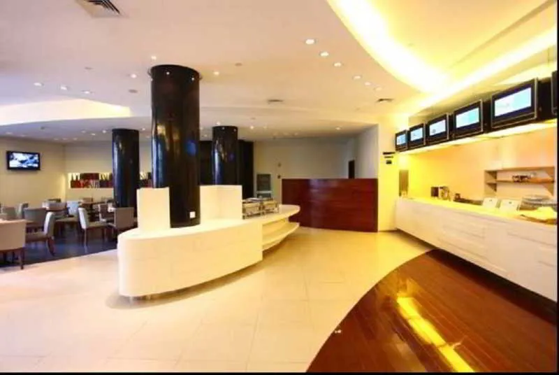 Hangzhou HaiWaiHai Holiday Hotel - Image 1