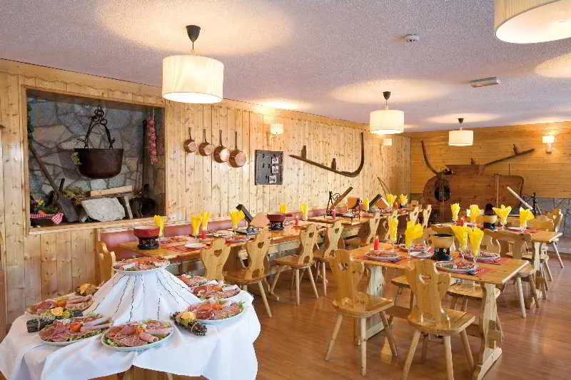Hotel Club L'Alpazur - Image 1