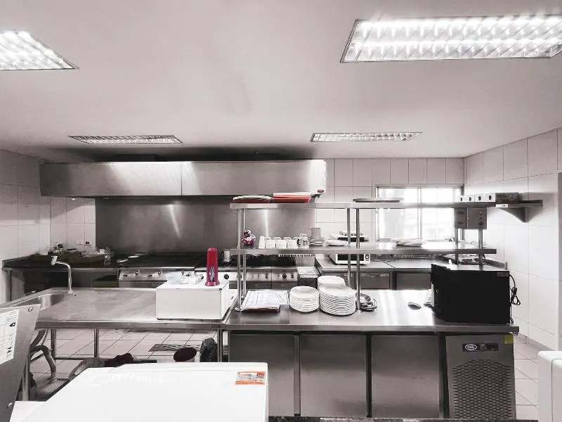 Hotel Age Lua - Image 1