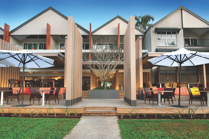 Castaways Resort & Spa Mission Beach - Image 1