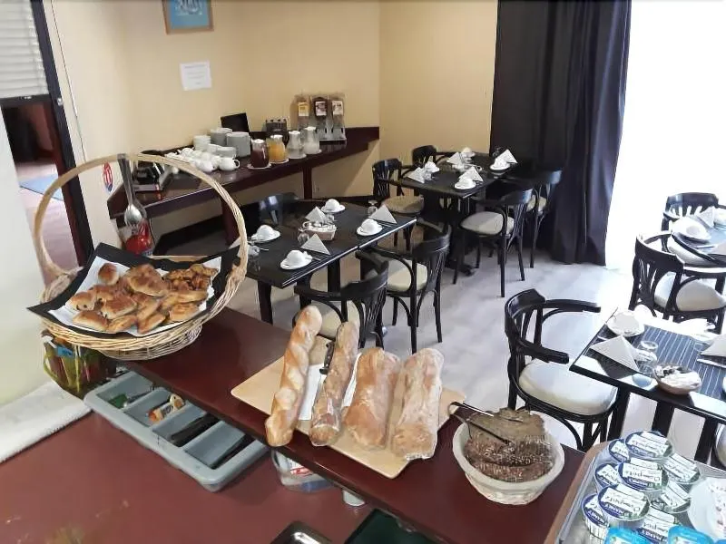 Dorele Hôtel de La Gare - Image 1