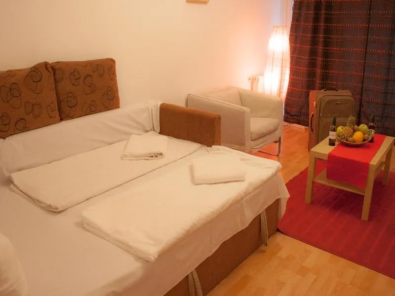 Akacfa Holiday Apartments - Image 1