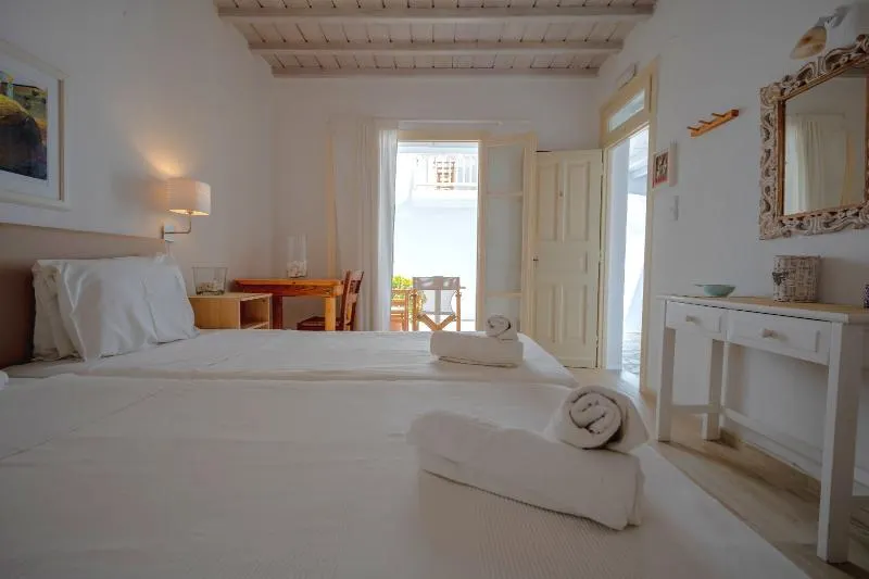 Mykonos Twins - Image 1