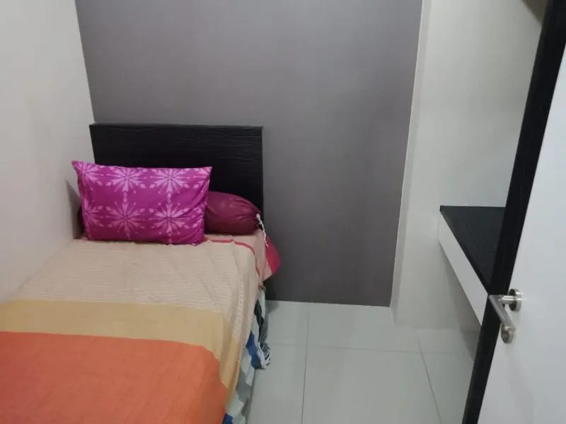 Apartment Green Pramuka by Vincent by ZUZU - Image 1