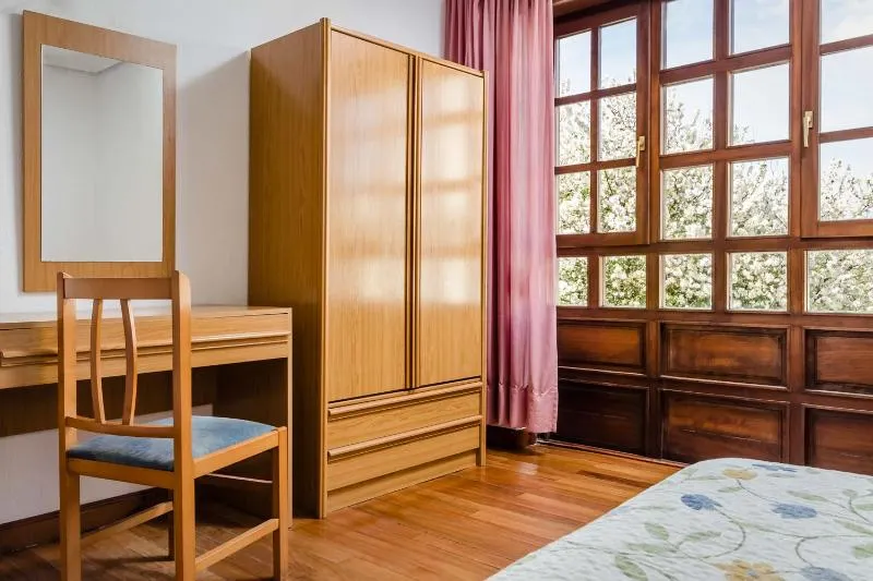Hotel Surfances - Image 1