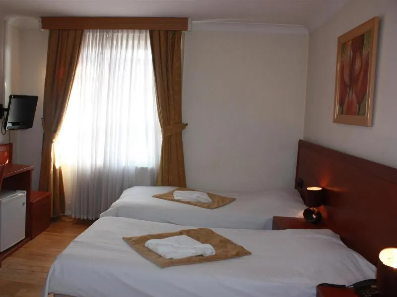 Corner House - Image 1