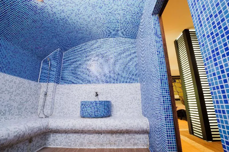 Local Stay - Image 1