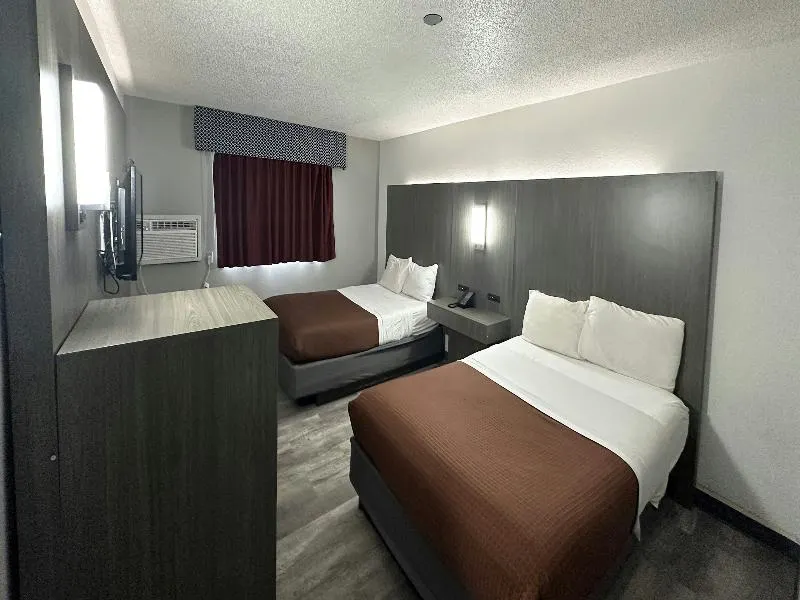 Magnuson Hotel Fort Wayne North – Coliseum - Image 1