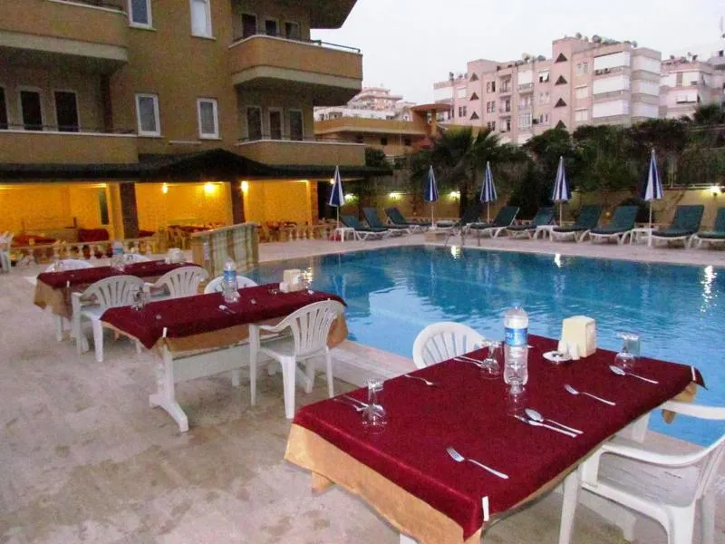 Gold Twins Family Beach Hotel - Image 1