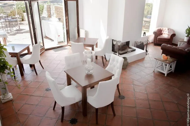 Arriadh Hotel - Image 1
