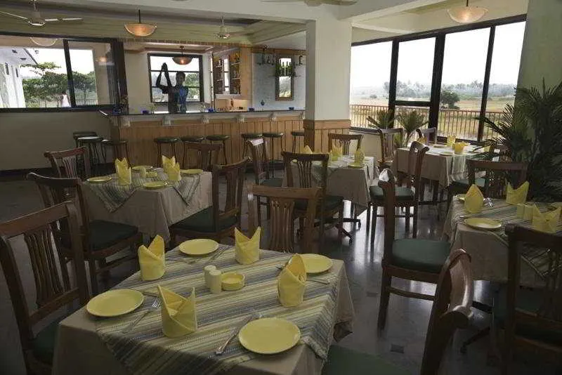 Palmarinha Resort & Suites - Image 1