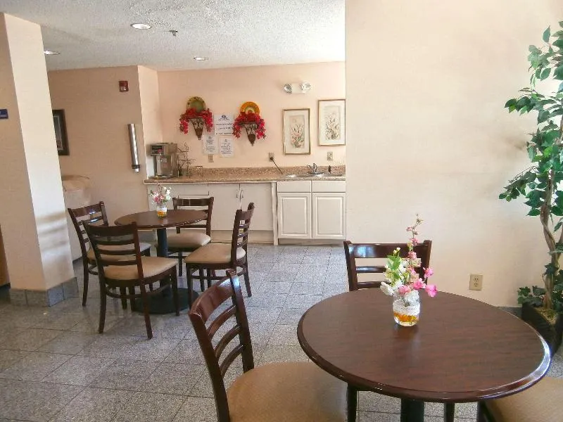 Americas Best Value Inn & Suites McDonough - Image 1