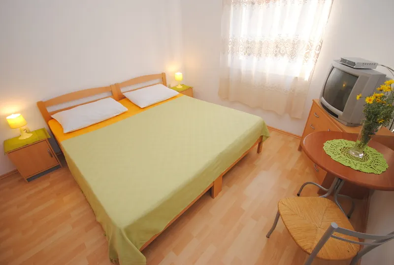 Perkovic Ana - Image 1