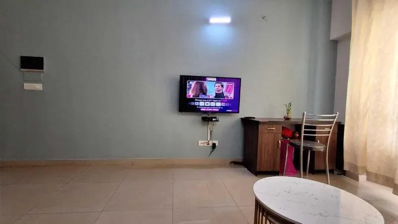 1 Bhk Entre Apart Blue Ridge - Image 1