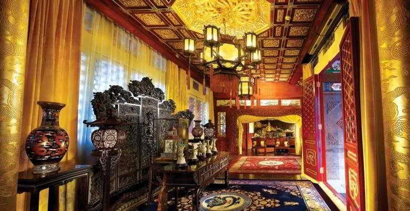 Han's Royal Garden - Image 1