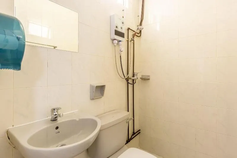 K Hotel 8 - Image 1