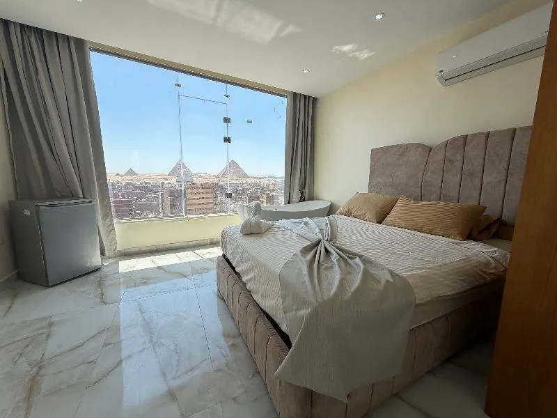 Amon Ra Hotel - Image 1