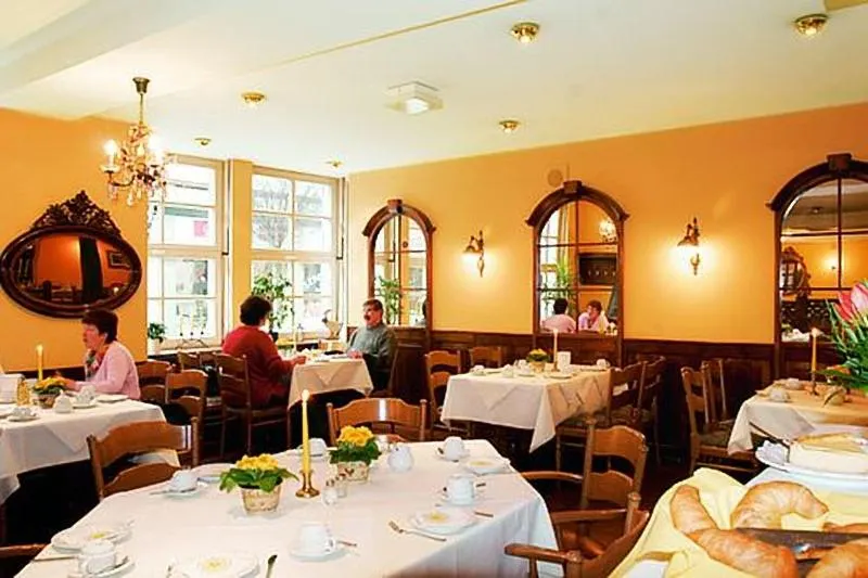 Hotel Zur Krone - Image 1