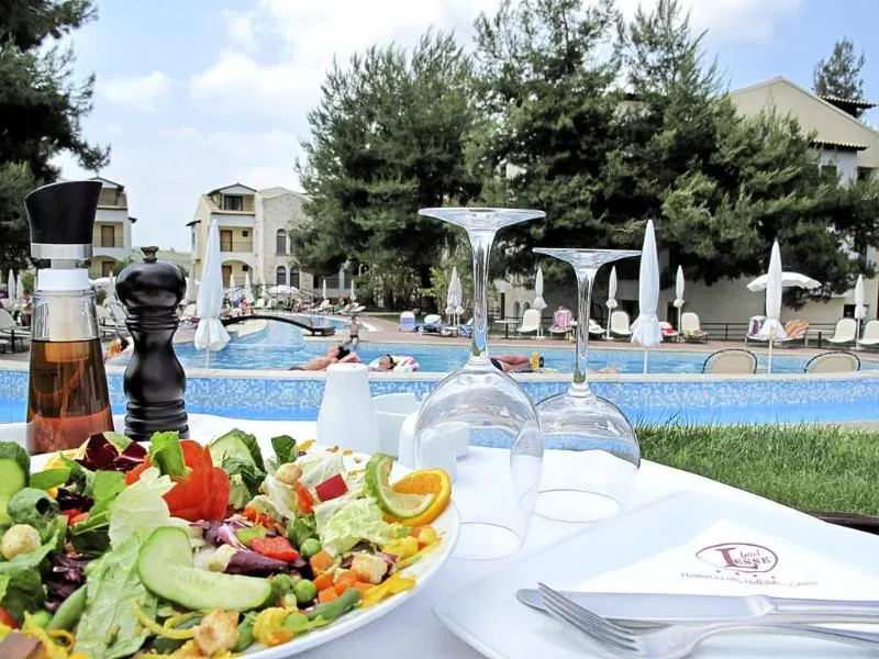 Lesse Hotel - Image 1