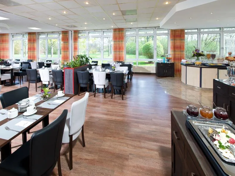 ACHAT Hotel Zwickau - Image 1