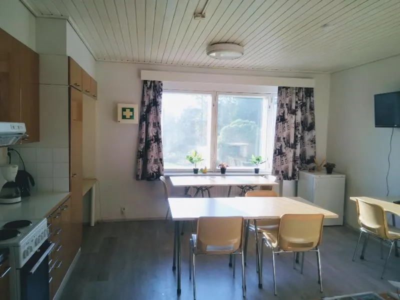 Hostel Vanha Koulu - Image 1