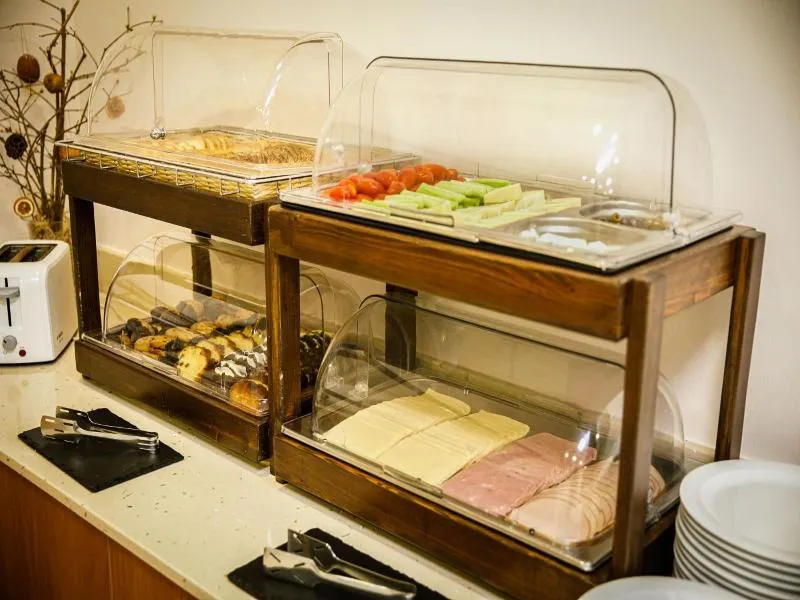 Hotel Athina - Image 1