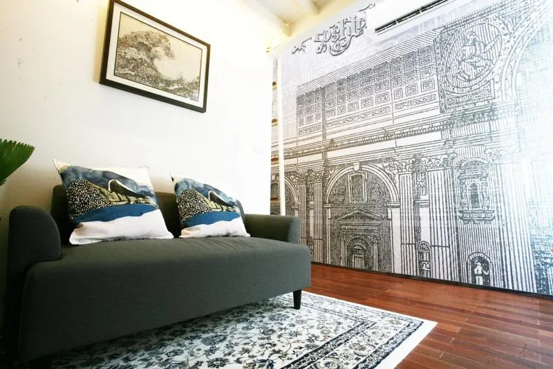 L'atelier Poshtel Phuket  Hostel - Image 1