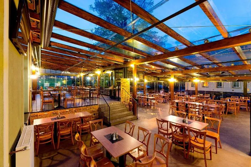 Hotel A Restaurace Kocanda - Image 1