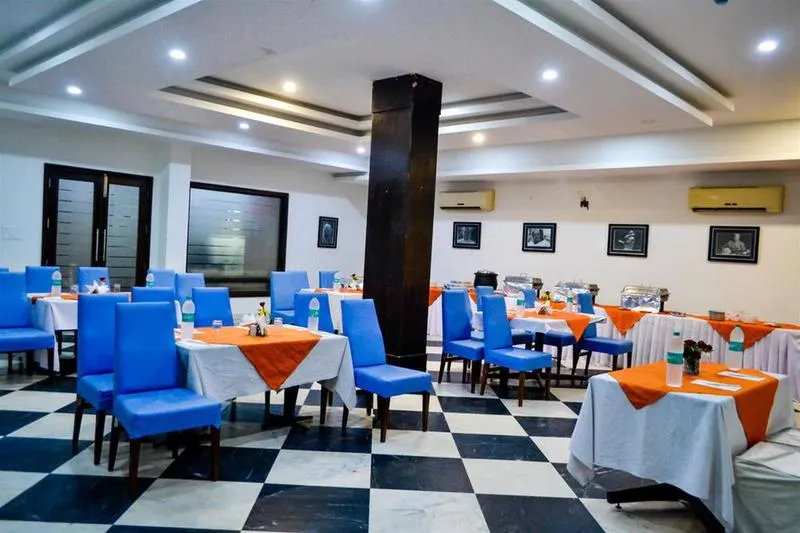 Hotel RnB Jaipur - Image 1