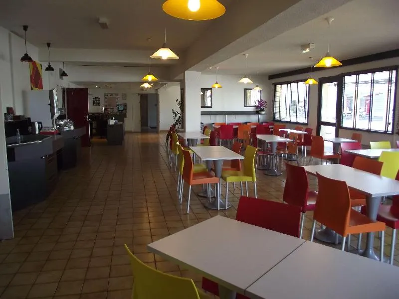 Hotel Première Classe Troyes - La Chapelle Saint Luc - Image 1