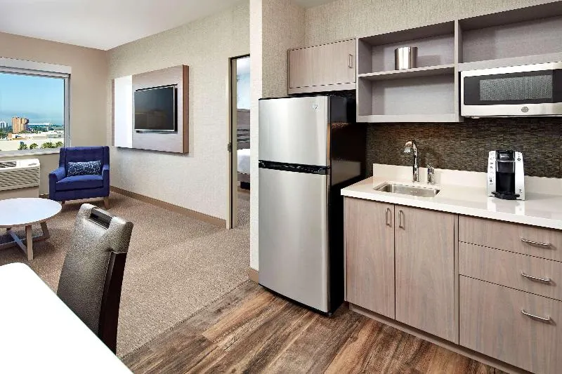 Anaheim Resort Suites - Image 1