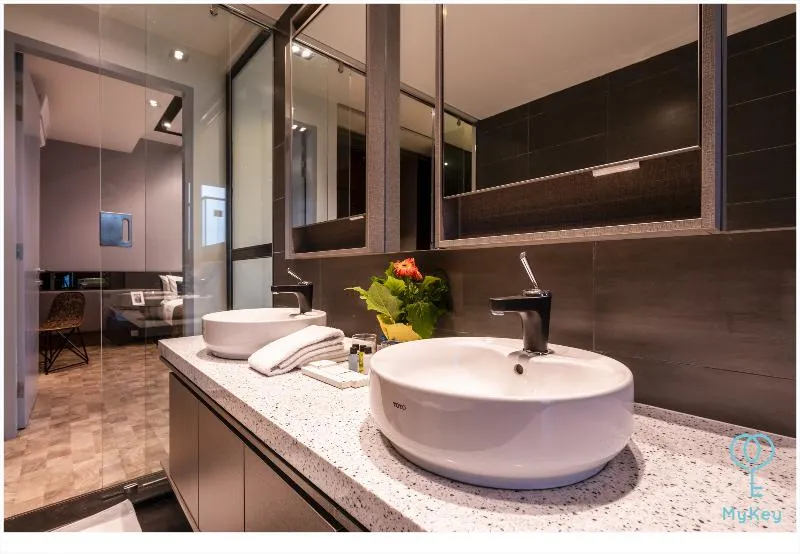 Expressionz Professional Suites by G Suites - Image 1
