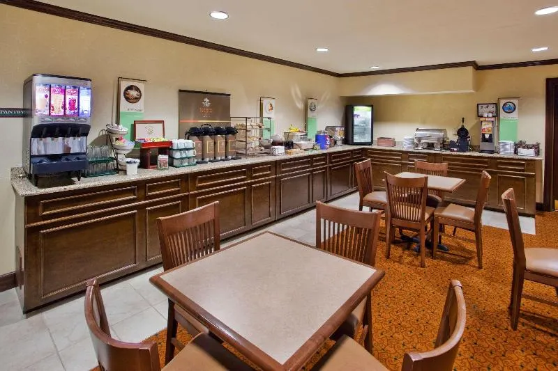 Country Inn & Suites By Carlson, Rome, GA - Image 1