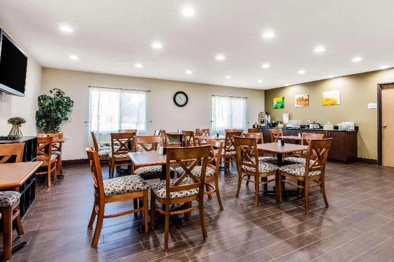 Quality Inn - Image 1