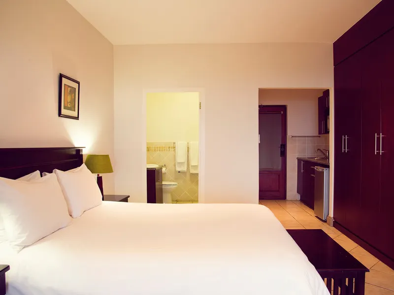 Splendid Inn Port Edward - Image 1