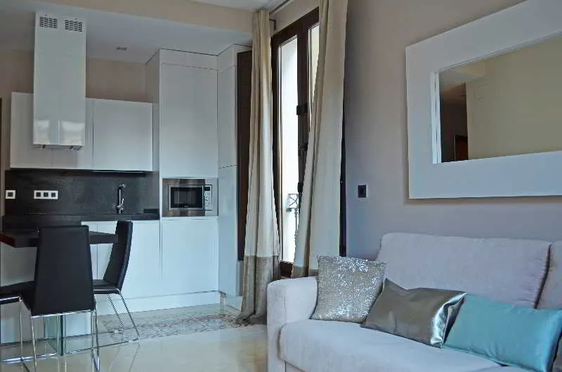 Siloe Plaza Apartments - Image 1